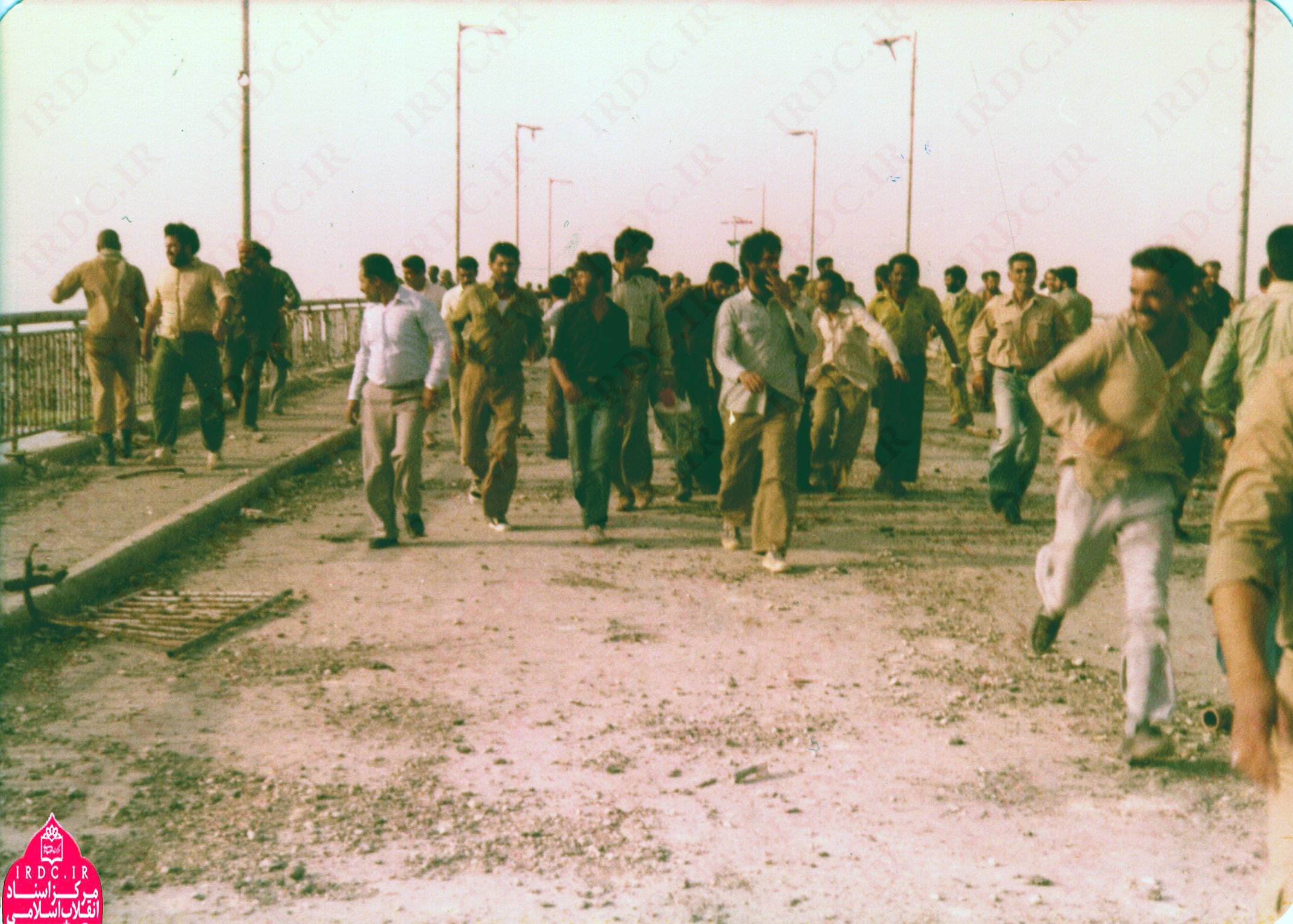 تصاویری از شادی رزمندگان اسلام بعد از فتح خرمشهر