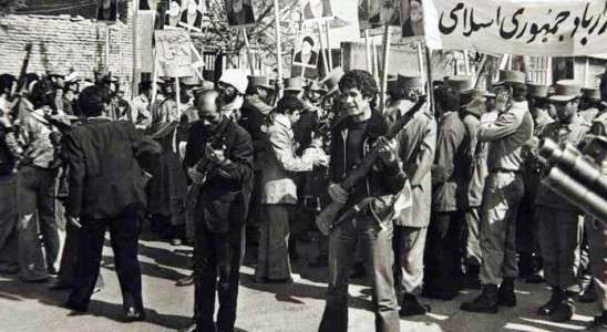 جنایت رژیم پهلوی در به توپ بستن مسجد اعظم ارومیه / پیروزی مردم در جنگ شهری با عمال رژیم