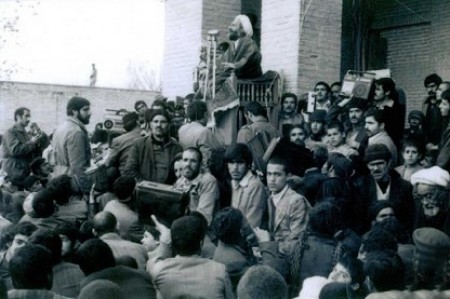 المساجد وعلاقتها بانتصار الثورة الاسلامية في ايران