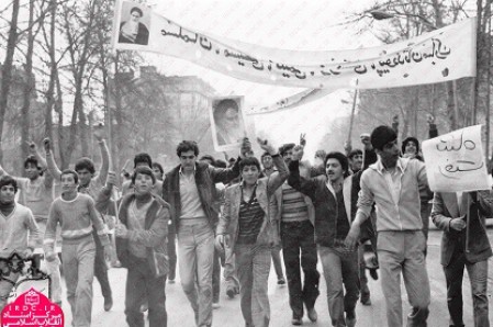 تصاویری از جشن و سرور مردم بعد از فرار محمدرضا پهلوی