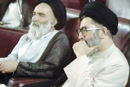 واکنش آیت‌الله خامنه‌ای به انتخاب ایشان به عنوان رهبرآینده نظام