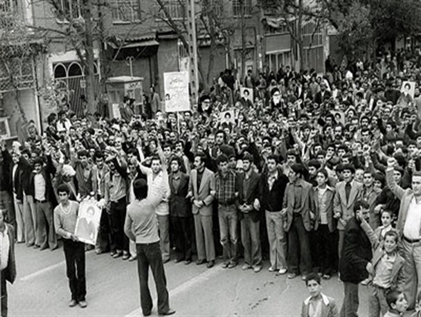 سرکوب شدید تظاهرات در آبان 1357 توسط رژیم پهلوی / استقامت مبارزان همدانی در برابر شکنجه‌های وحشیانه ساواک