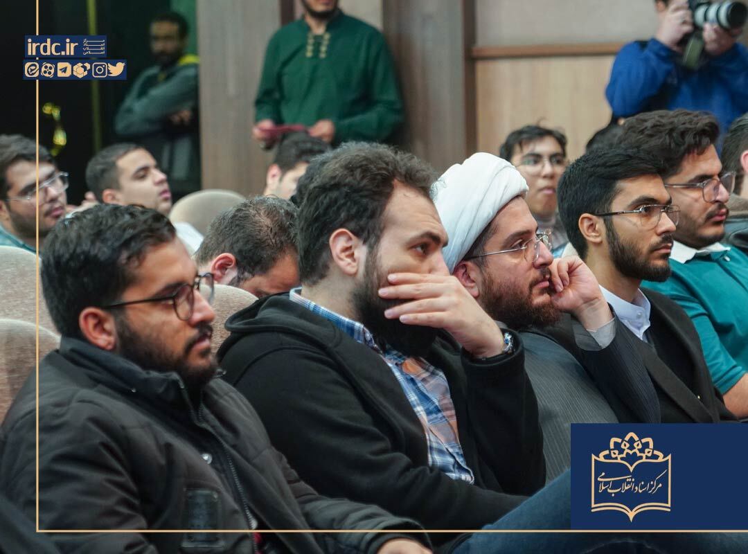 13 آبان مظهر تحقیر آمریکا شد / غربی‌ها از قدرت نرم ما می‌ترسند