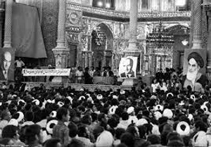 وقتی در مجلس بزرگداشت شریعتی نام امام خمینی به میان آمد