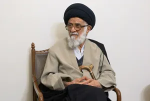 آیت‌الله حائری یزدی چگونه در قم ماندگار شد؟ / گفتگوی جالب حاج شیخ و امام خمینی در فیضیه / روایتی از ساده‌زیستی موسس حوزه علمیه قم
