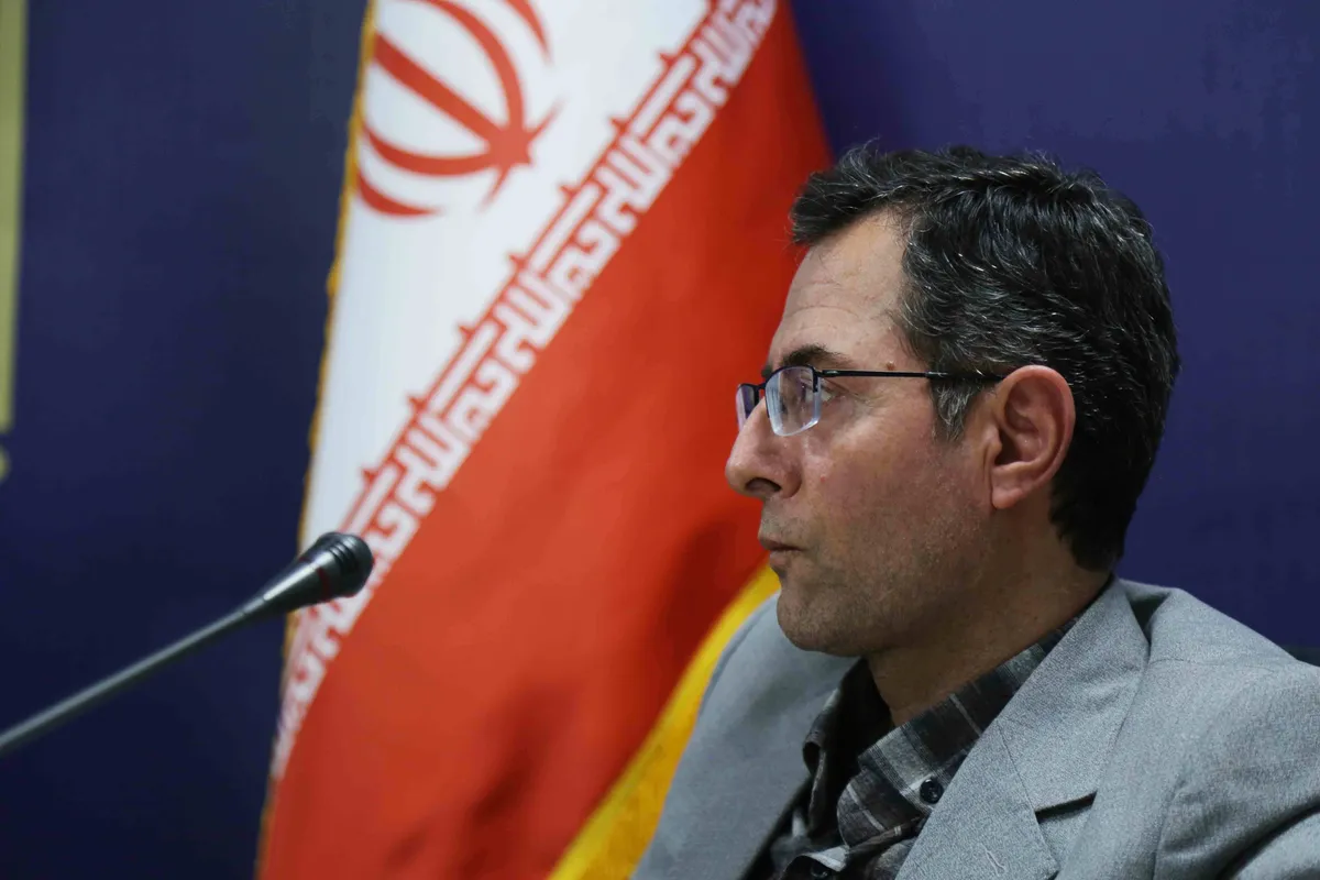 دکتر علیرضا ملایی توانی در نشست نقد عملکرد مراکز تاریخ&zwnj;نگاری رسمی انقلاب اسلامی