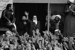 امام خمینی: آن روز آتش بس است که با مشت بزنند اسرائیل را بیرونش کنند