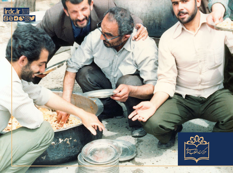 اسدالله لاجوردی به روایت عضو نادم منافقین / توبیخ مأمور دادستانی توسط شهید لاجوردی / استفاده از ظرفیت ماه رمضان برای ارشاد زندانیان اسدالله لاجوردی به روایت عضو نادم منافقین / توبیخ مأمور دادستانی توسط شهید لاجوردی / استفاده از ظرفیت ماه رمضان برای ارشاد زندانیان