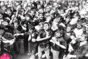 گزارش مطبوعات از عزاداری مردم ایران در سوگ شهدای هفتم تیر