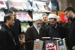 حضور رئیس مرکز اسناد انقلاب اسلامی در سی‌وچهارمین نمایشگاه کتاب تهران + فیلم