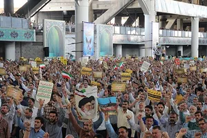 عاشورای 88؛ روزی که مردم ایران در برابر فتنه‌گران ایستادند