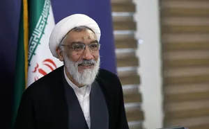 تاریخ انقلاب بدون جابجایی، حذف و بزرگنمایی روایت شود