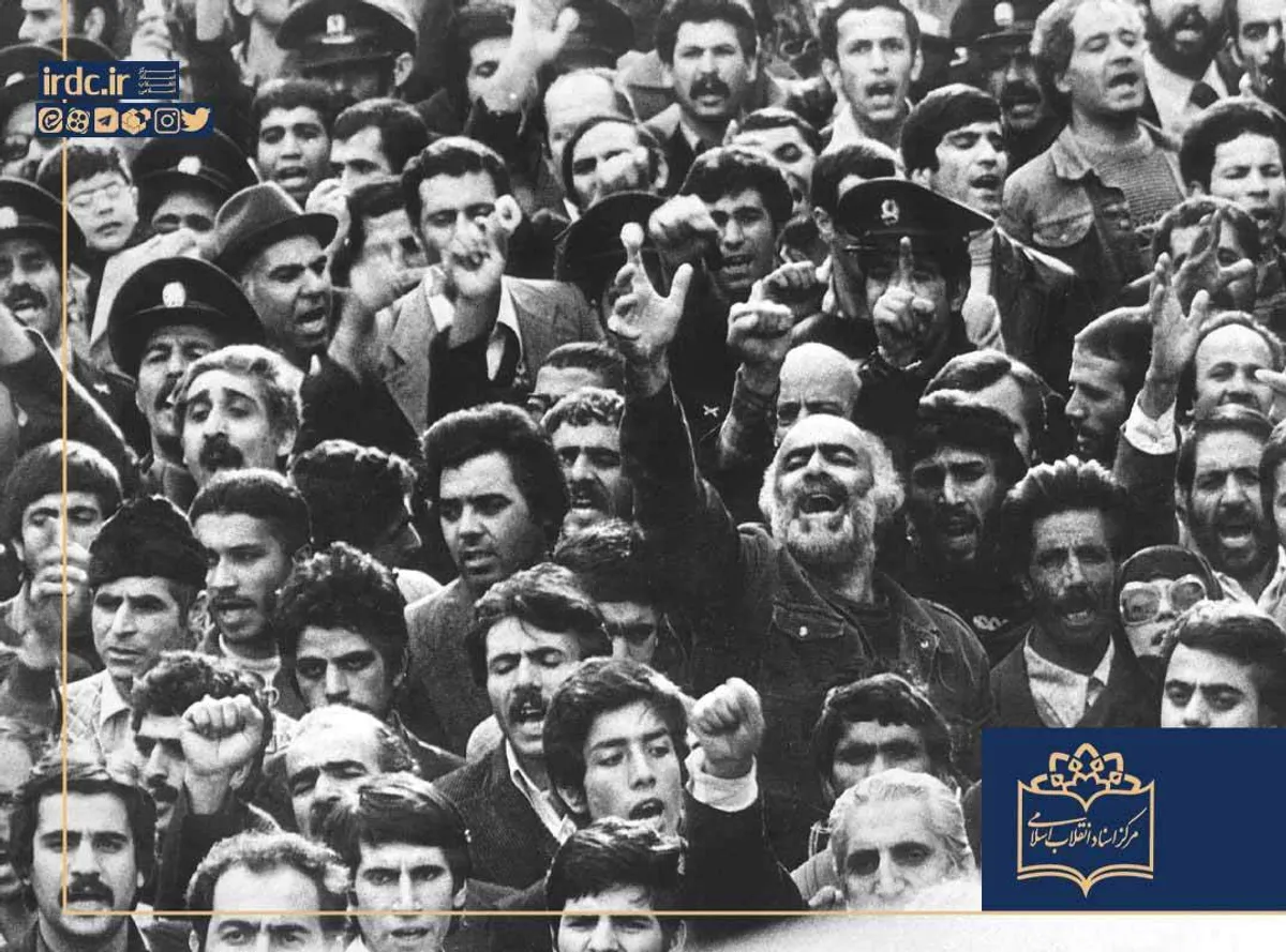 تظاهرات مردم تهران در حمایت از اقدام دانشجویان