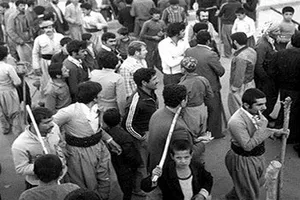 کردها چگونه فرار شاه را جشن گرفتند؟ / شرکت جامعه کلیمیان در تظاهرات مردم سنندج