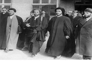 سیره فردی و اجتماعی شهید سیدعبدالحسین واحدی در آیینه یاد‌ها و نشان‌ها