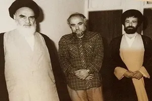 نامه امام خمینی به استاد محمدرضا حکیمی: اجانب مجال تفکر را از شما می گیرند