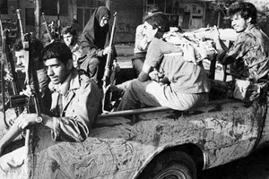 یاری مردم ماهشهر به وعاظ روحانی در پیشبرد اهداف انقلابی / مشارکت مردم اهواز در دفع غائله گروهک‌های ضد انقلاب / نقش مردم آبادان در حفاظت از پالایشگاه‌های نفتی