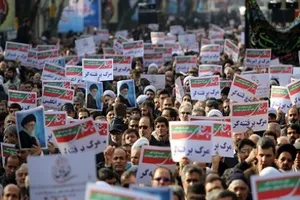 التحليلات الخارجية قبل انتخابات 1388 / تحذير النخب الأجنبية من حدوث الثورة المخملية في إيران / لماذا فشلت حيل الأعداء ضد الثورة؟