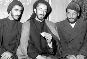 موفقیت نواب صفوی در تربیت نیروهای مومن در آبادان / فعالیت فدائیان اسلام در آبادان علیه توده‌ای‌ها