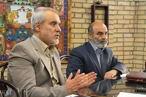 حقانی:اشتباه‌مصدق اعتمادبه‌آمریکا بود/ تبریزی:مصدق خائن‌نبود