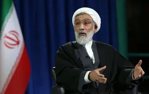 تهدید رجوی به جنگ مسلحانه در دی ماه 58 /خیانت منافقین به ملت ایران در دوران جنگ/ انتقال منافقین به عراق با هدایت امریکایی‌ها بود