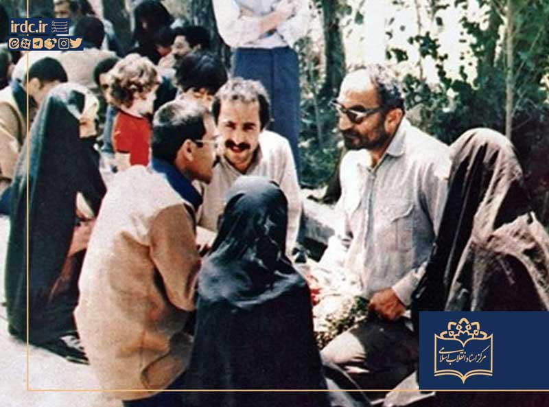 فشارهای منتظری برای برکناری سید اسدالله لاجوردی از دادستانی / ماجرای استعفای دو خطی شهید لاجوردی / واکنش عجیب روزنامهها به شهادت مرد پولادین انقلاب فشارهای منتظری برای برکناری سید اسدالله لاجوردی از دادستانی / ماجرای استعفای دو خطی شهید لاجوردی / واکنش عجیب روزنامهها به شهادت مرد پولادین انقلاب