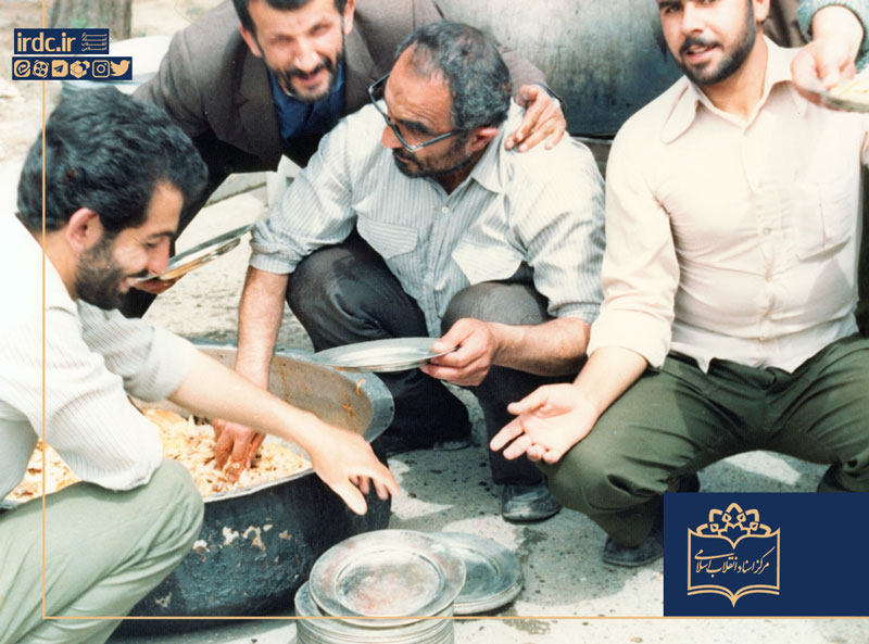 چرا شهید لاجوردی محافظ نداشت؟ / شورش در زندان‌ها بخشی از طراحی عملیات فروغ جاویدان بود/  ماجرای اردوهای مخفیانه خانواده‌های زندانیان سیاسی