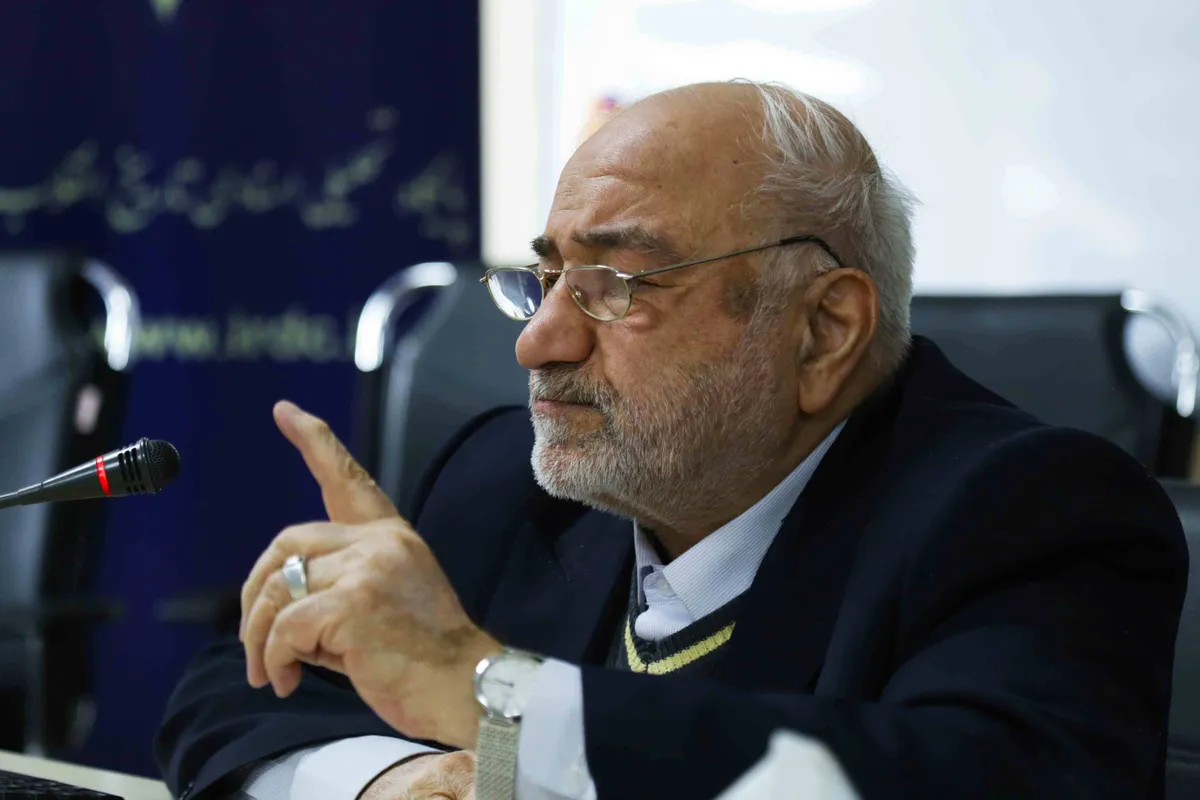 دکتر جواد منصوری در نشست نقد عملکرد مراکز تاریخ&zwnj;نگاری رسمی انقلاب اسلامی