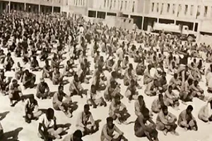 صنع النموذج المصغر من ضريح أبا عبد الله الحسين (ع) في معسكرات البعث / خدعة الأسرى الإيرانيين لإقامة مراسم العزاء في المحرم