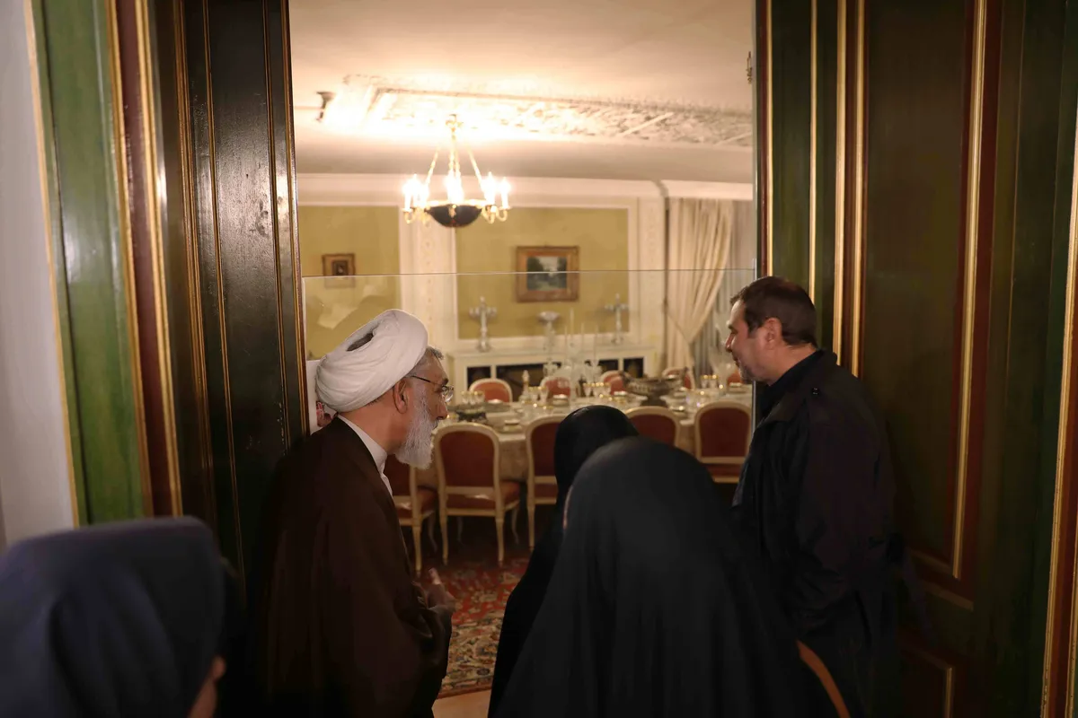 بازدید از کاخ نیاوران پس از آئین شب شعر و خاطره انقلاب 