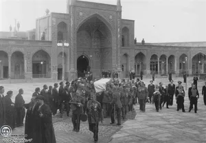 ماجرای مخالفت آیت‌الله بروجردی با تشییع جنازه رضاخان در قم
