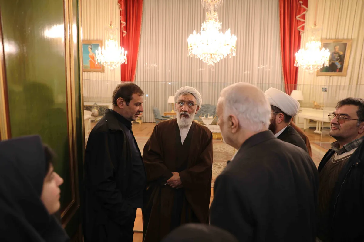 بازدید از کاخ نیاوران پس از آئین شب شعر و خاطره انقلاب 