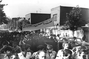 روایتی تازه از نقش زنان در مبارزات مردم مازندران / وقتی مادران آملی پناه جوانان انقلابی می‌شدند