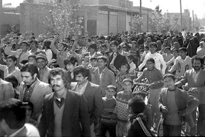 تحریم جشن نیمه شعبان توسط امام خمینی در سال 57/ تظاهرات مردم جهرم در شب میلاد حضرت ولی‌عصر(عج)